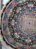 تصویر  فرش گرد خطیبی ۱٫۵ × ۱٫۵ متر – ۳۰ رج – گل و ترنج ابریشم